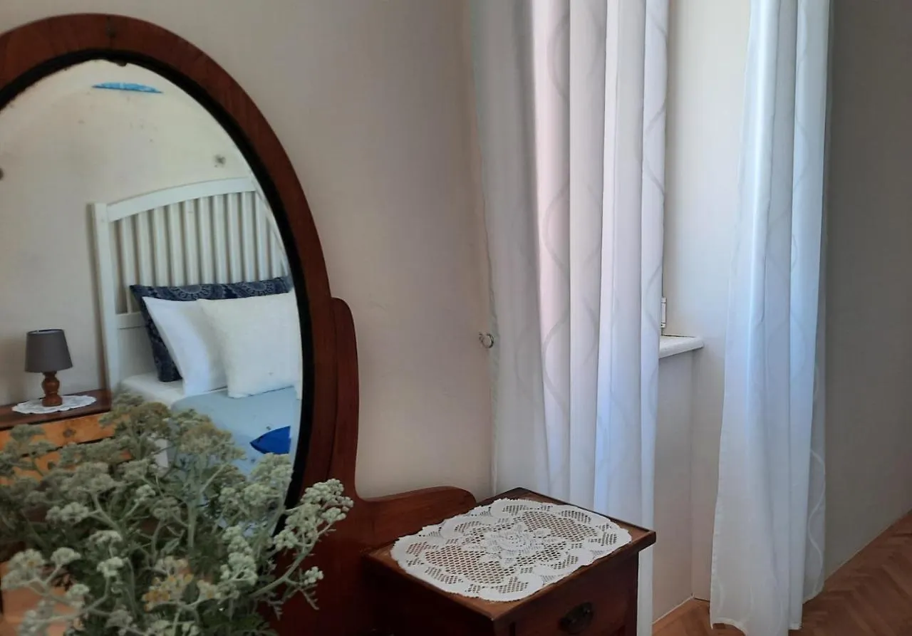Casa Del Mar Apartment Nerezine 0*,  Croatia